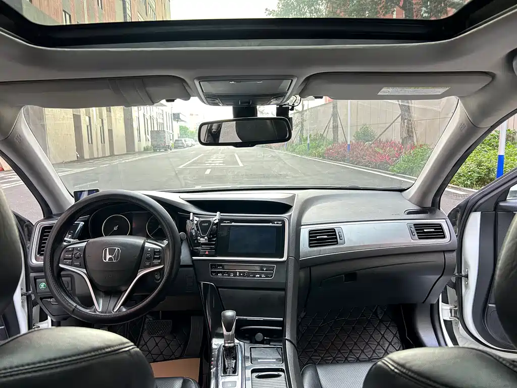 Honda Spirior 2015 2.0L Prestige Edition