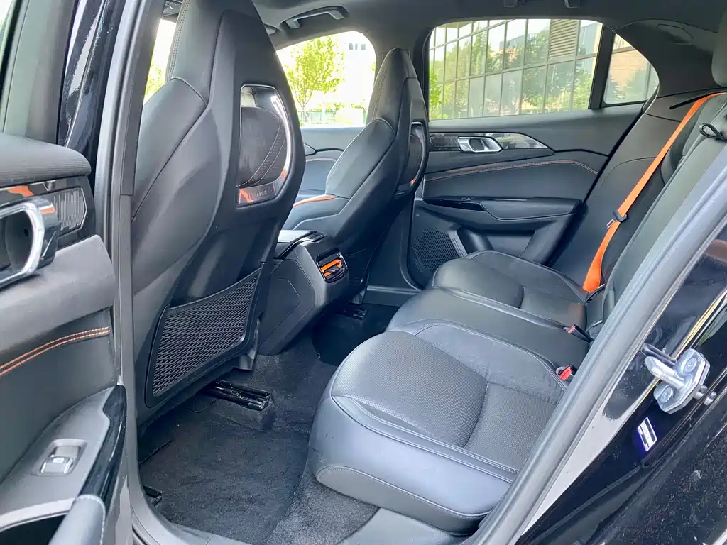 Lynk & Co 02 Hatchback 2021 2.0TD Halo Driving Control Package Edition