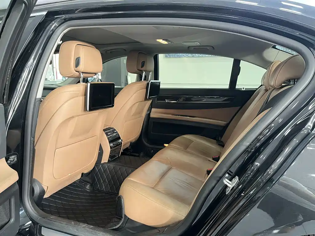 BMW 7 Series 2014 730Li Zhenxiang Edition