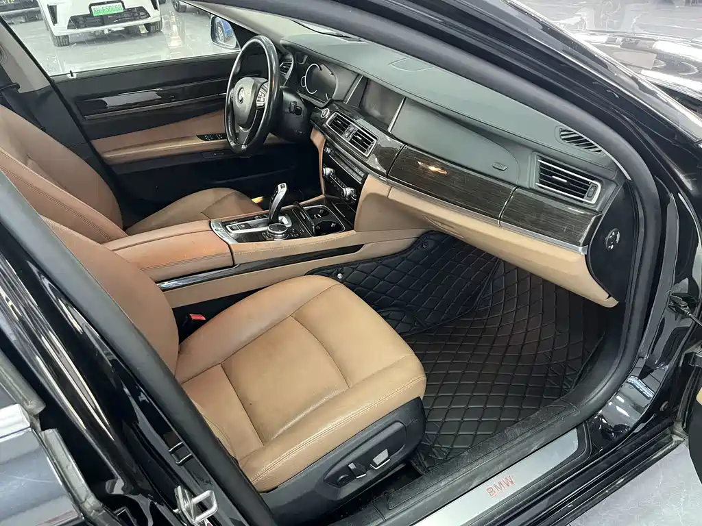 BMW 7 Series 2014 730Li Zhenxiang Edition