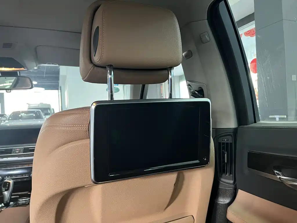 BMW 7 Series 2014 730Li Zhenxiang Edition