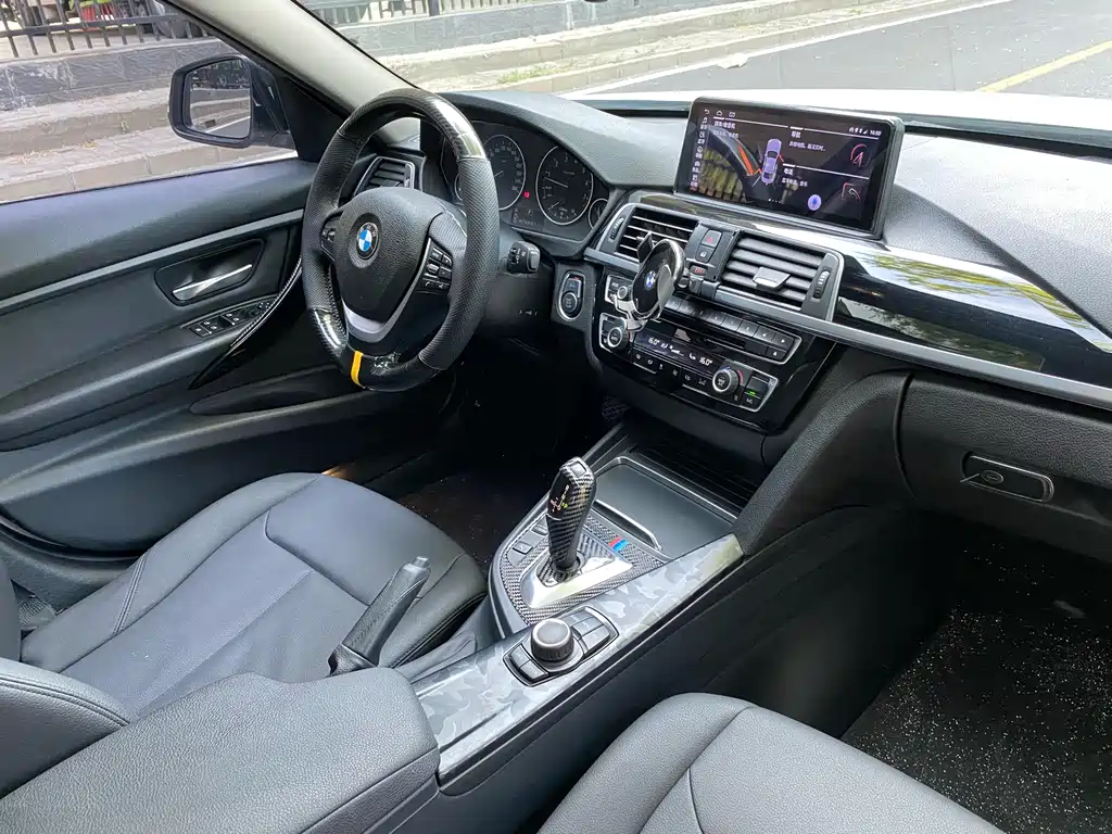 BMW 3 Series 2016 320Li Entry Level