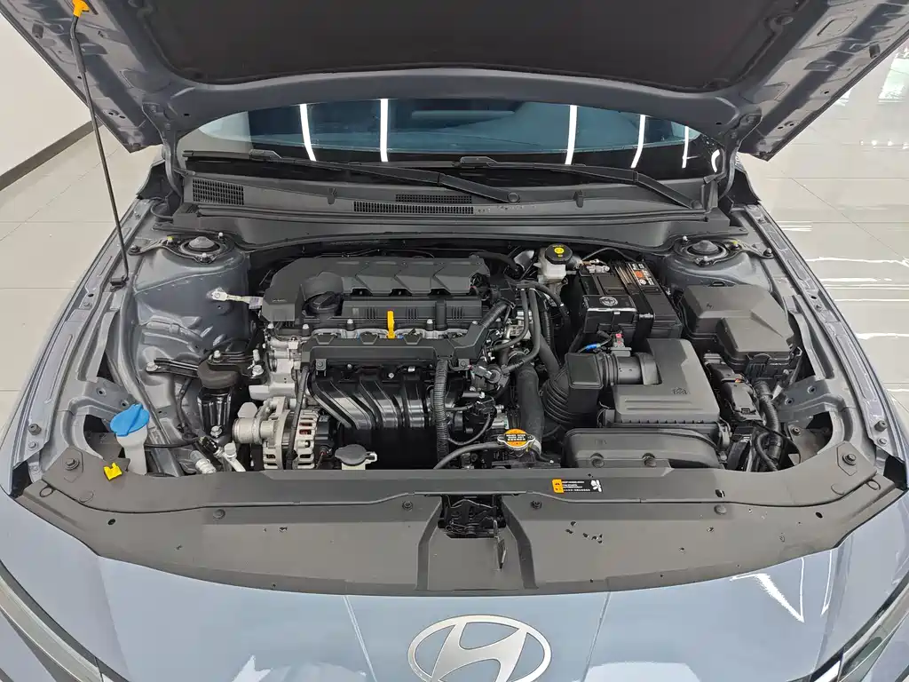 Hyundai Elantra 2023 1.5L CVT Premium