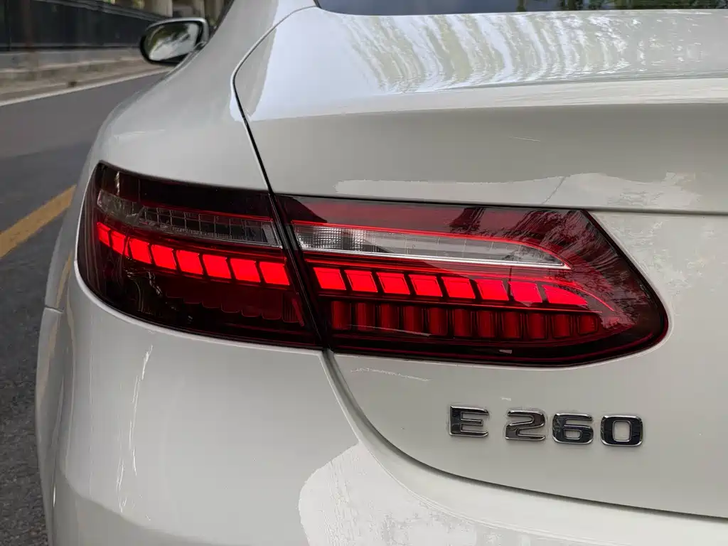 Mercedes-Benz E-Class Coupe 2023 E 260