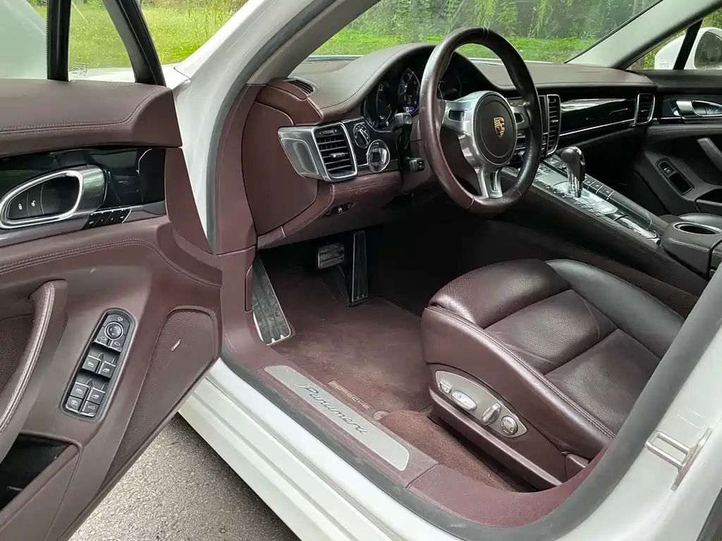 Porsche Panamera 2014 3.0T