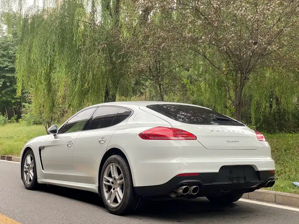 Porsche Panamera 2014 3.0T