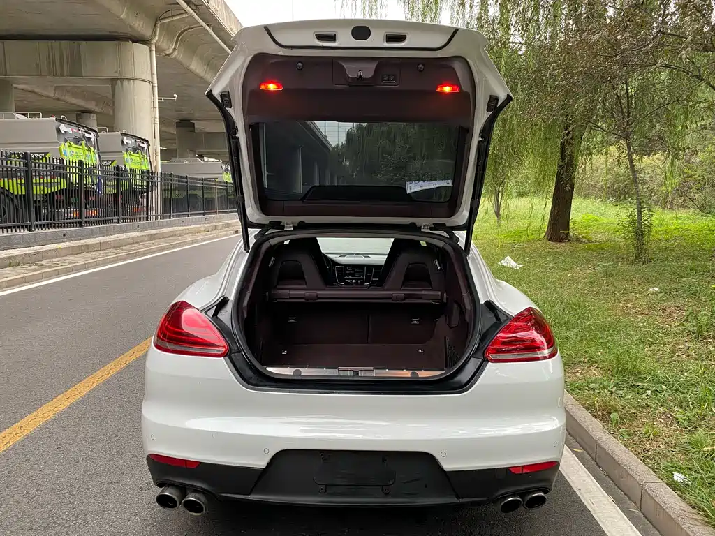 Porsche Panamera 2014 3.0T