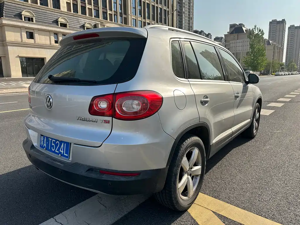 Tiguan 2010 1.8TSI Automatic FWD Elite Edition