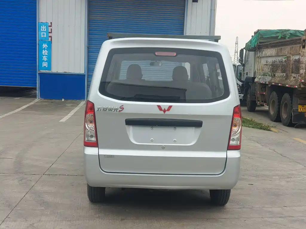 Wuling Rongguang S 2021 1.2L Standard Air Conditioning Edition 5-Seater LSI