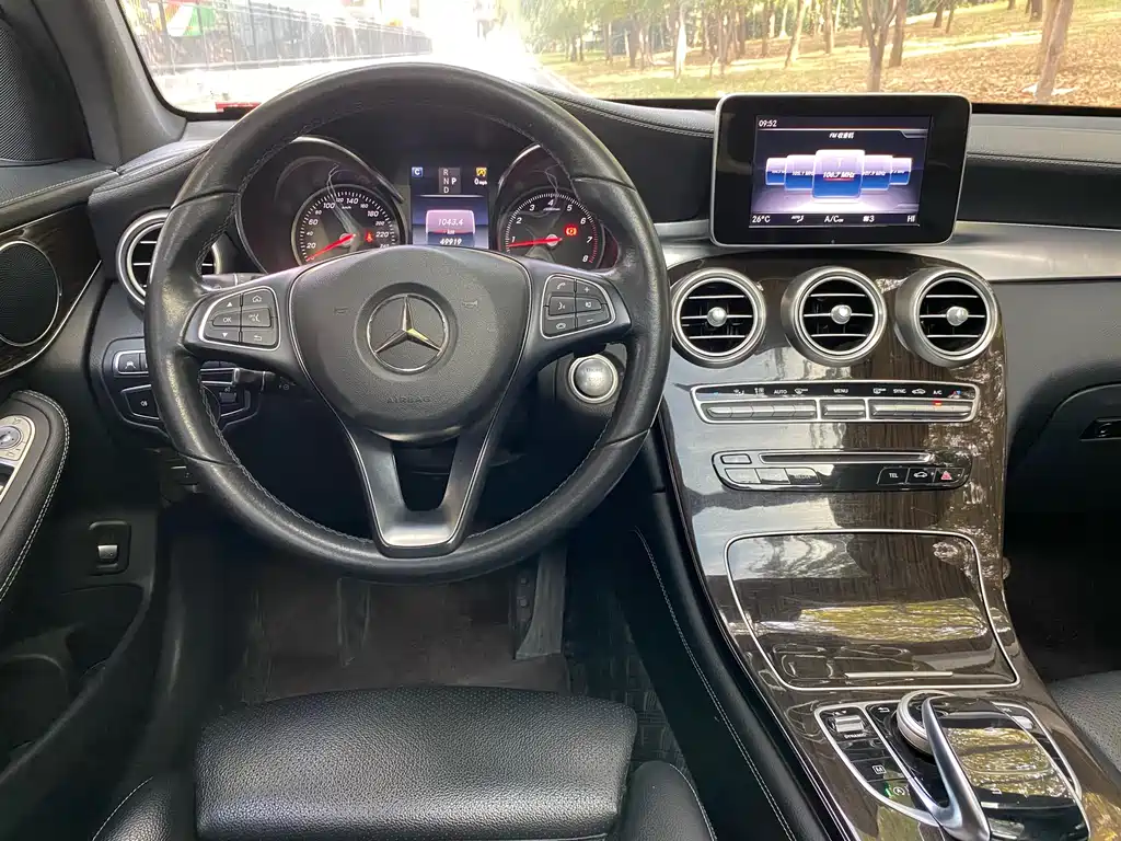 Mercedes-Benz GLC 2019 GLC 260 L 4MATIC Dynamic