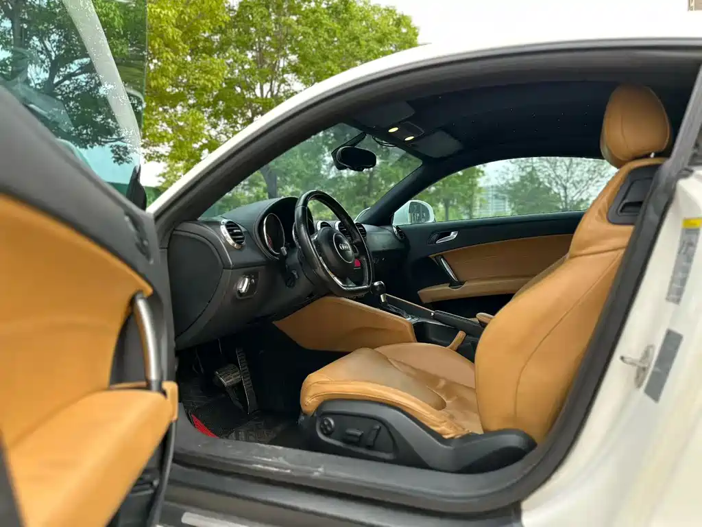 Audi TT 2011 TT Coupe 2.0TFSI