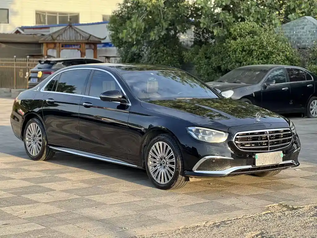 Mercedes-Benz E-Class 2022 E 300 L Fashion