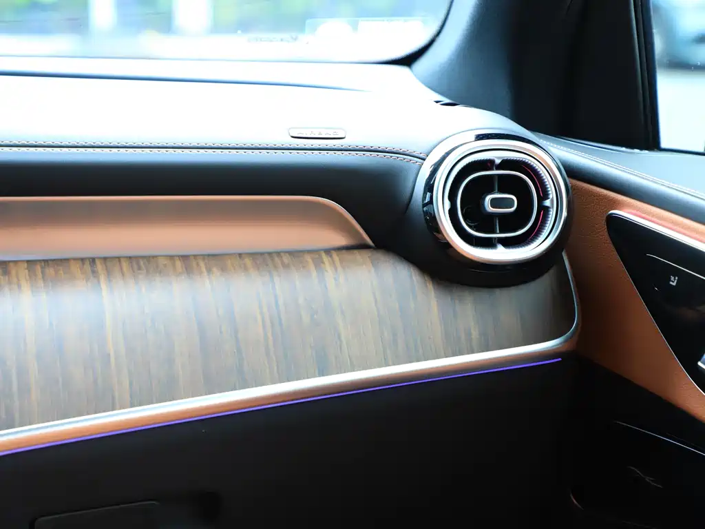 Mercedes-Benz GLC 300 L 4MATIC Dynamic 5-Seater 2024