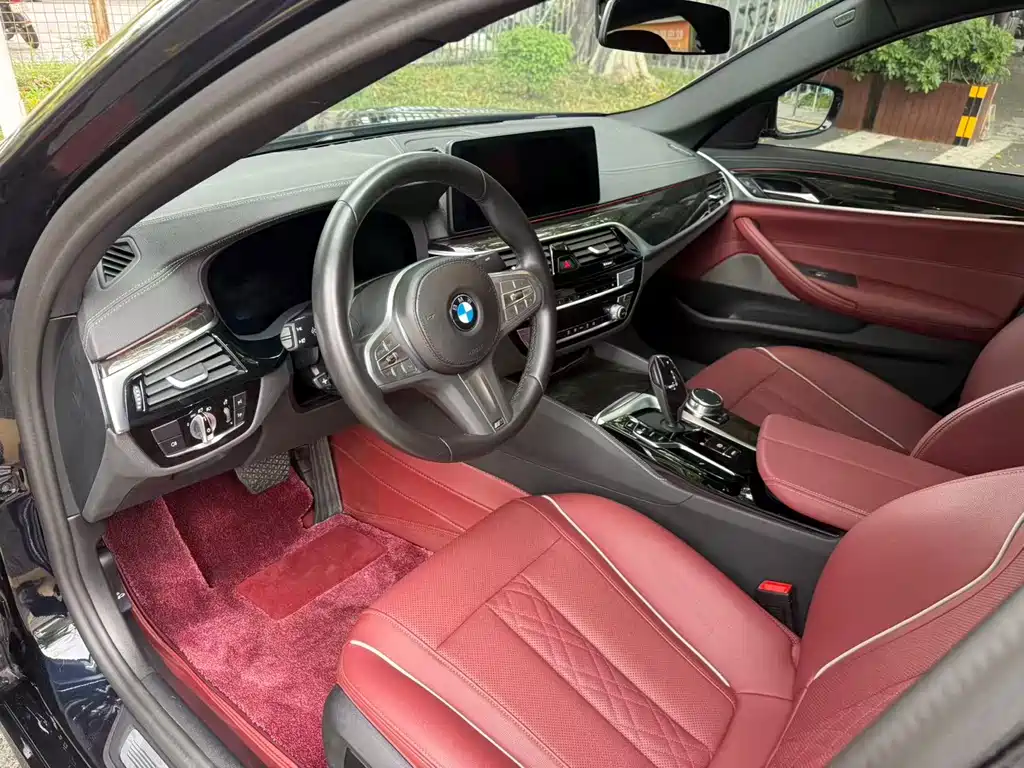BMW 5 Series 2022 Facelift II 525Li M Sport Package