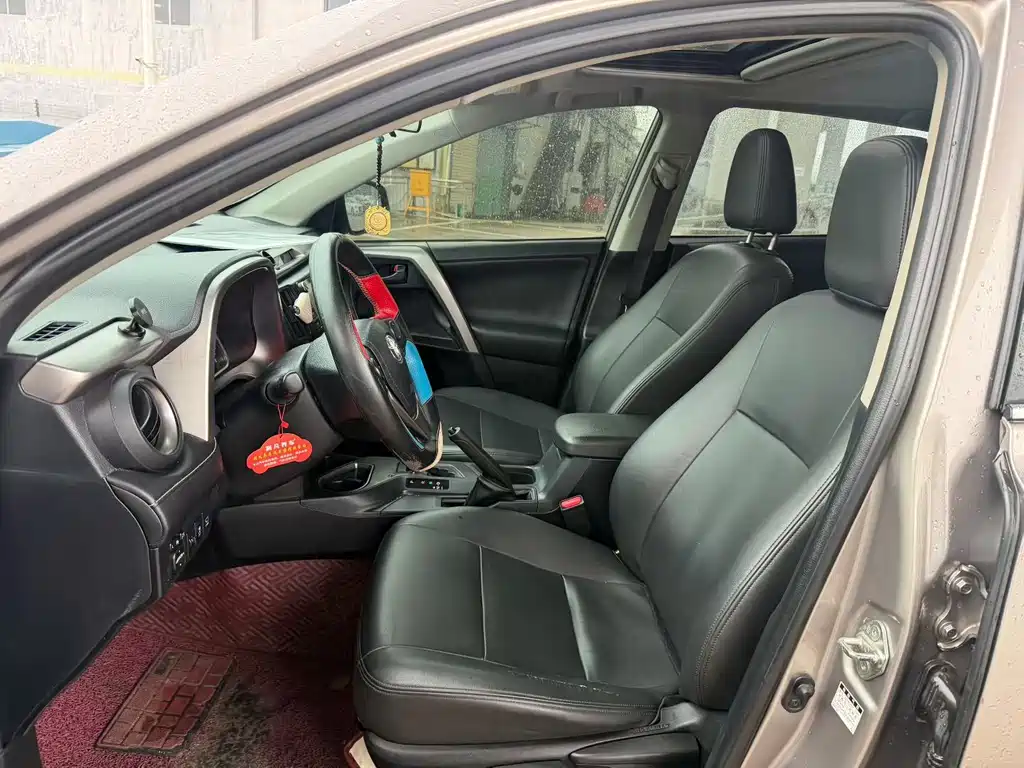 2016 Toyota RAV4 2.0L CVT FWD Fashion Edition China V