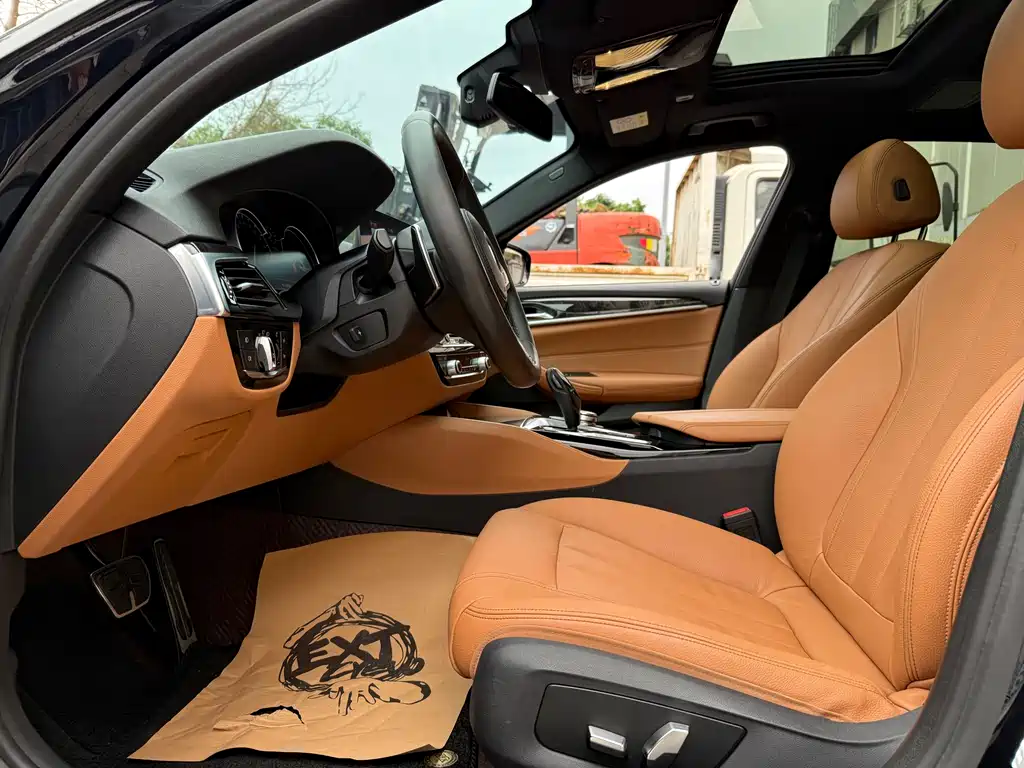 BMW 5 Series 2018 530Li Leading Edition M Sport Package