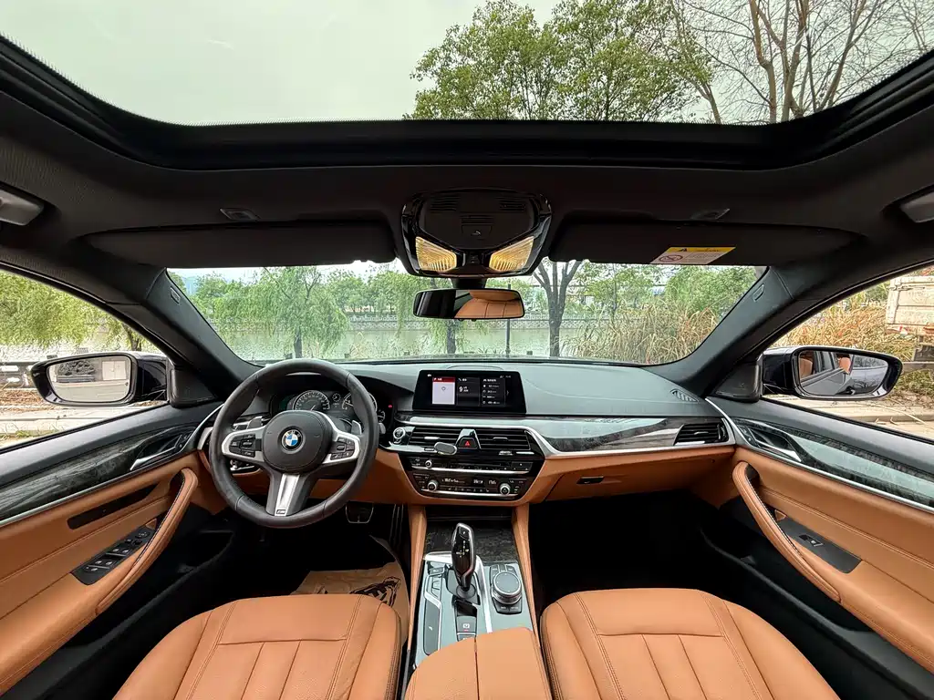 BMW 5 Series 2018 530Li Leading Edition M Sport Package