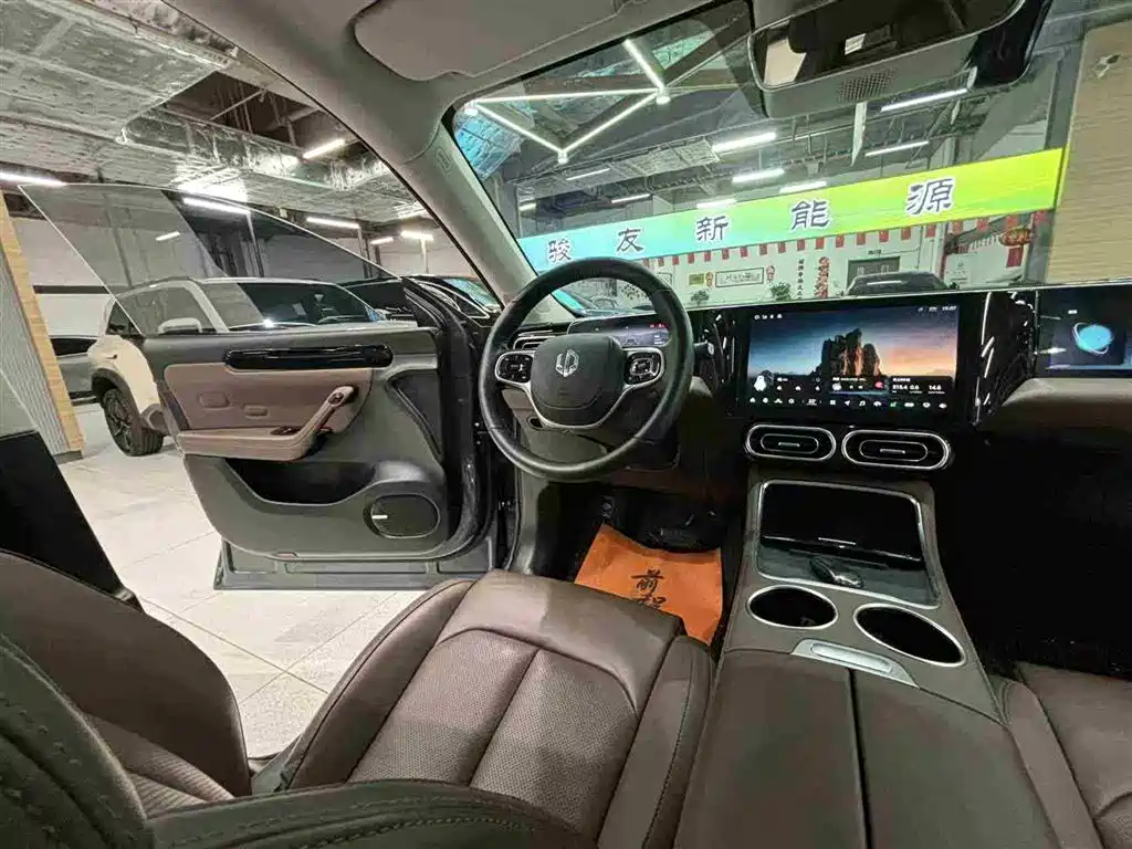 Leapmotor C11 2023 EREV 180 Comfort Edition