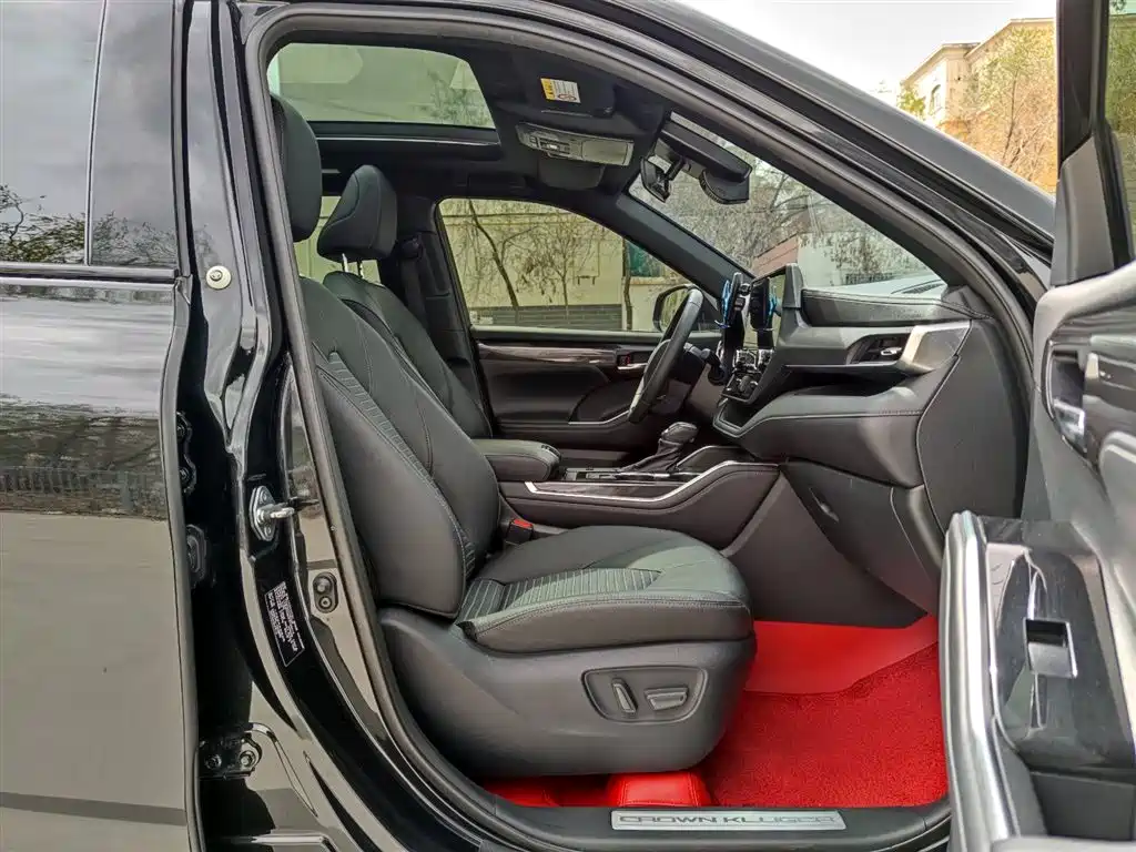 Toyota Crown Kluger 2023 2.5L HEV AWD Premium