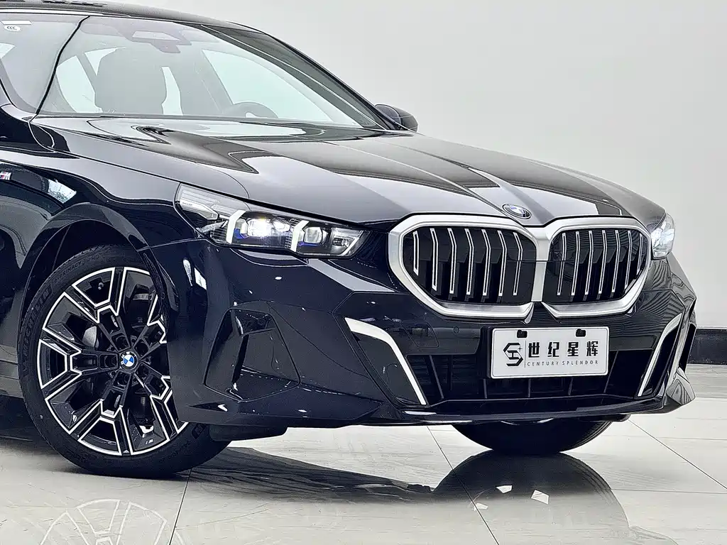 BMW 5 Series 2025 530Li Exclusive M Sport Package