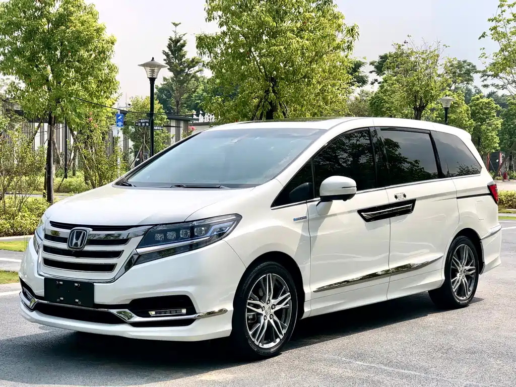 Honda Elysion 2019 2.0L Hybrid Luxury Edition