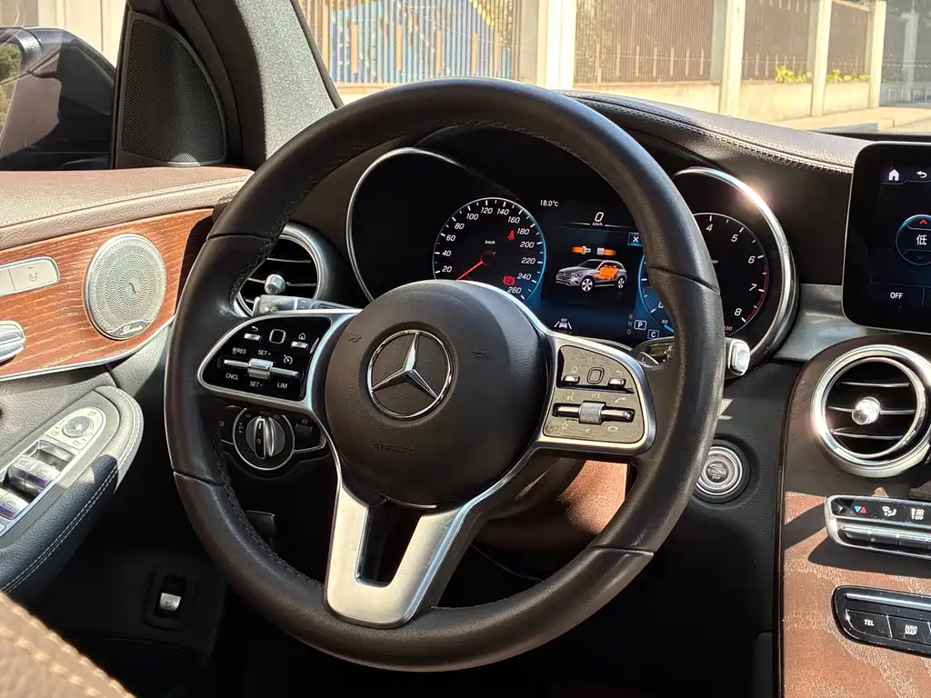 Mercedes-Benz GLC 2022 GLC 300 L 4MATIC Dynamic Edition