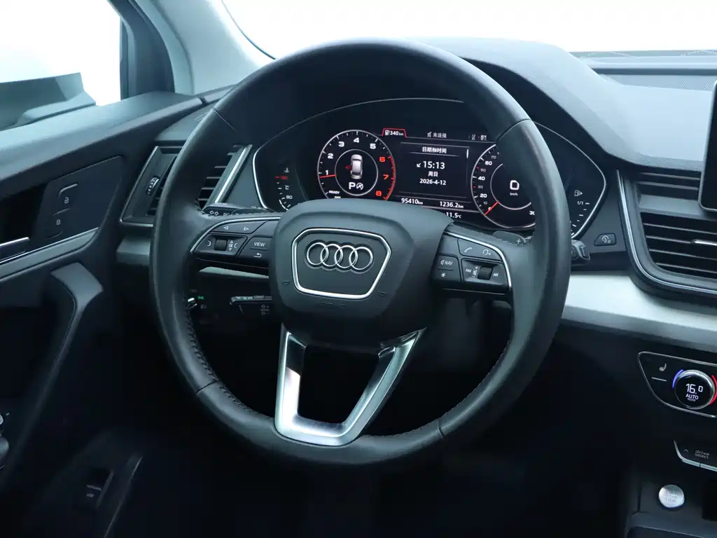 Audi Q5L 2018 40 TFSI Rongxiang Fashion Edition National V