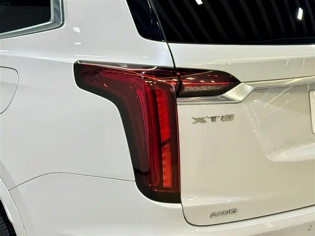 Cadillac XT6 2022 2.0T AWD Luxury 6-Seater