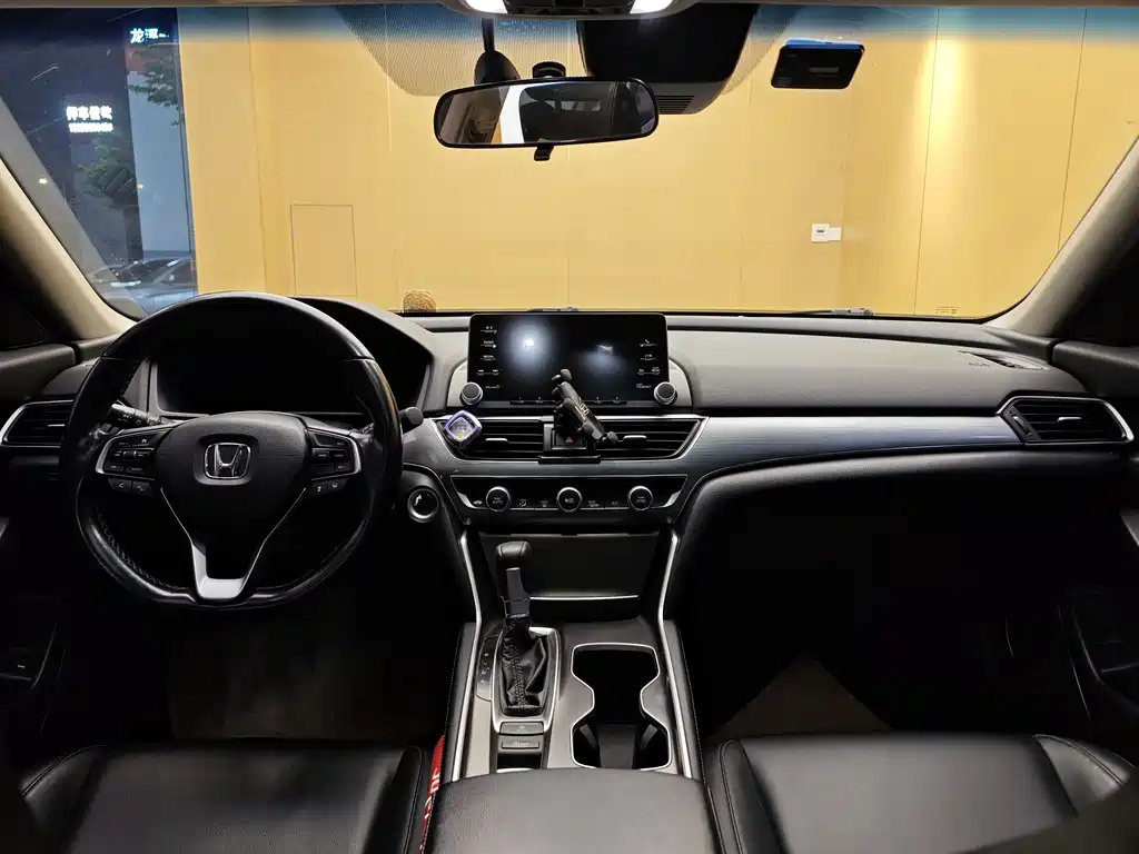 Accord 2018 260TURBO Luxury Edition China VI