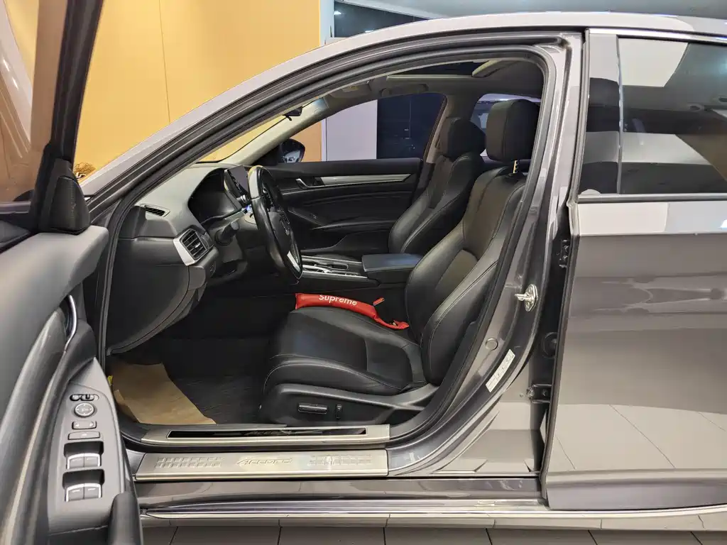 Accord 2018 260TURBO Luxury Edition China VI