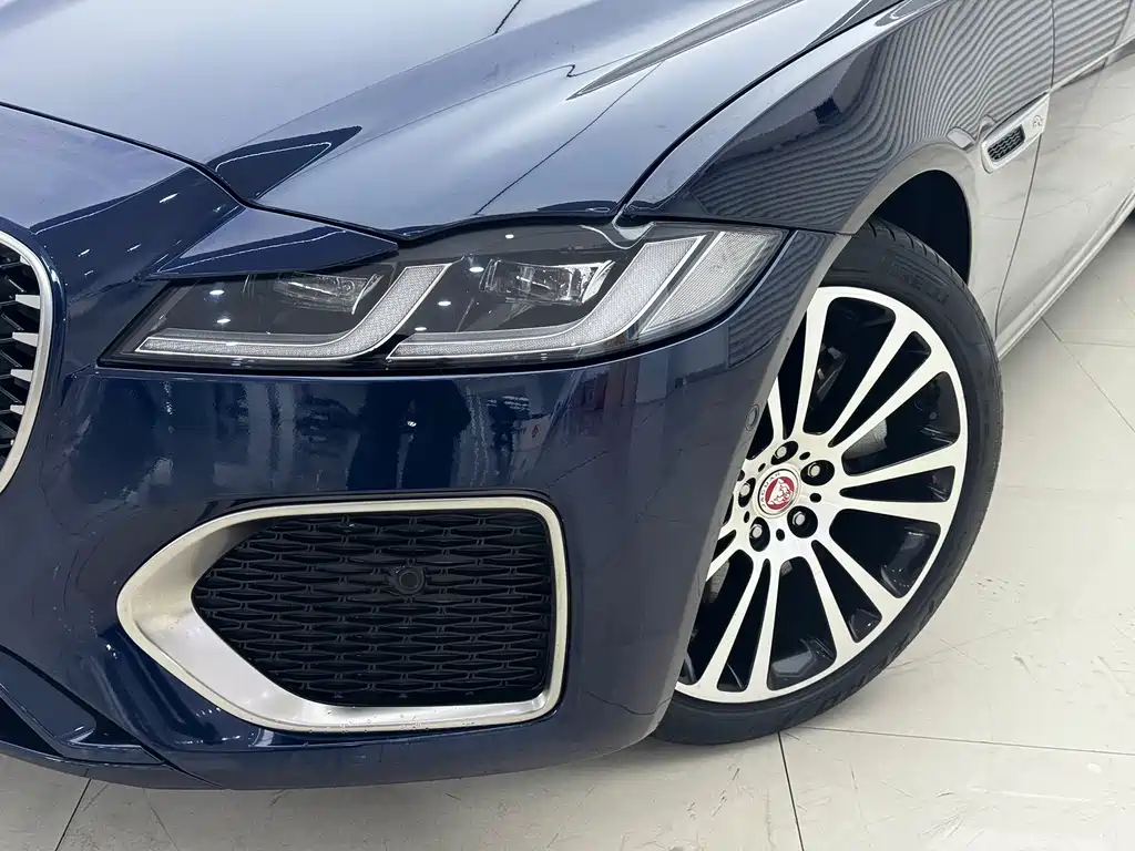 Jaguar XFL 2022 2.0T P250 RWD Luxury Edition