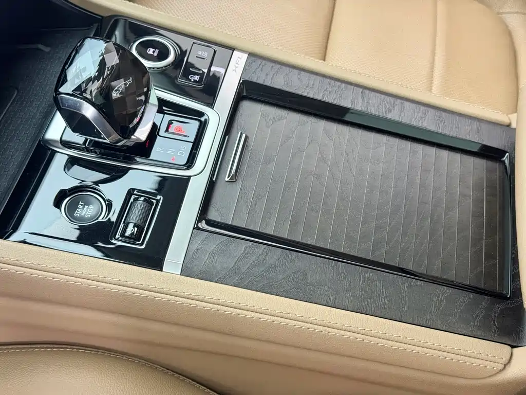 Jaguar XFL 2022 2.0T P250 RWD Luxury Edition
