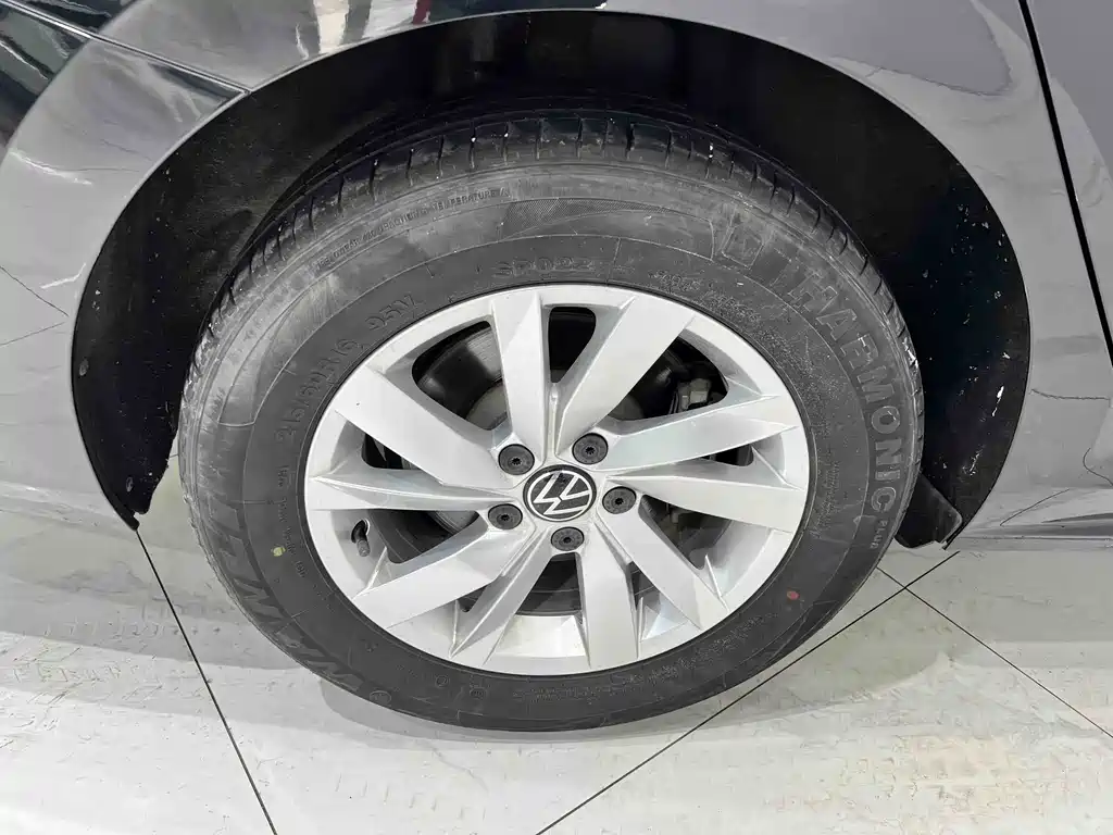 Volkswagen Passat 2023 280TSI Business Edition