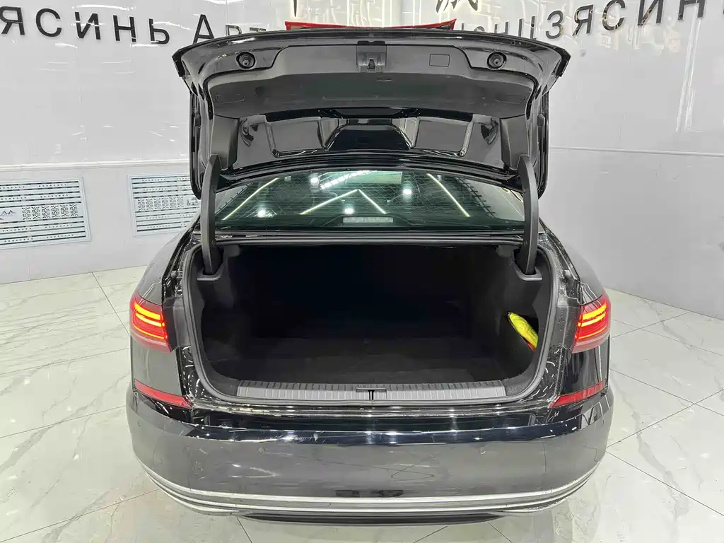 Volkswagen Passat 2023 280TSI Business Edition