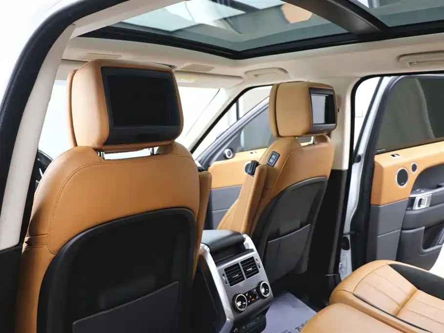Range Rover Sport 2021 3.0 L6 HSE Dynamic Black Edition