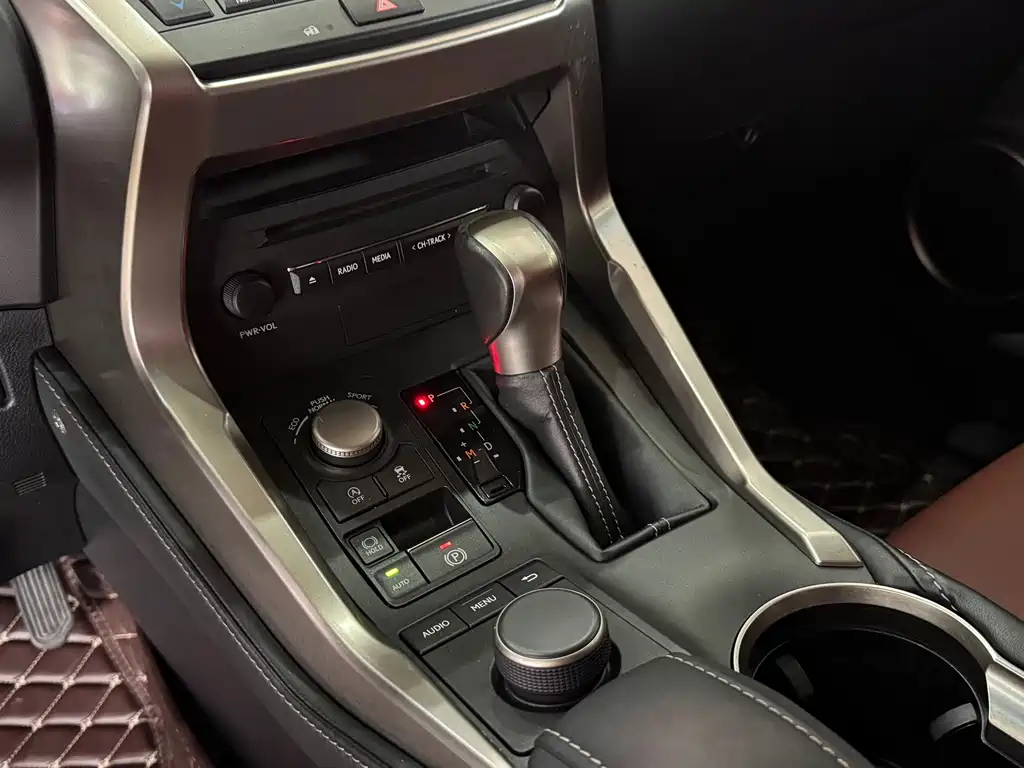 Lexus NX 2015 200t AWD F-Sport Edition