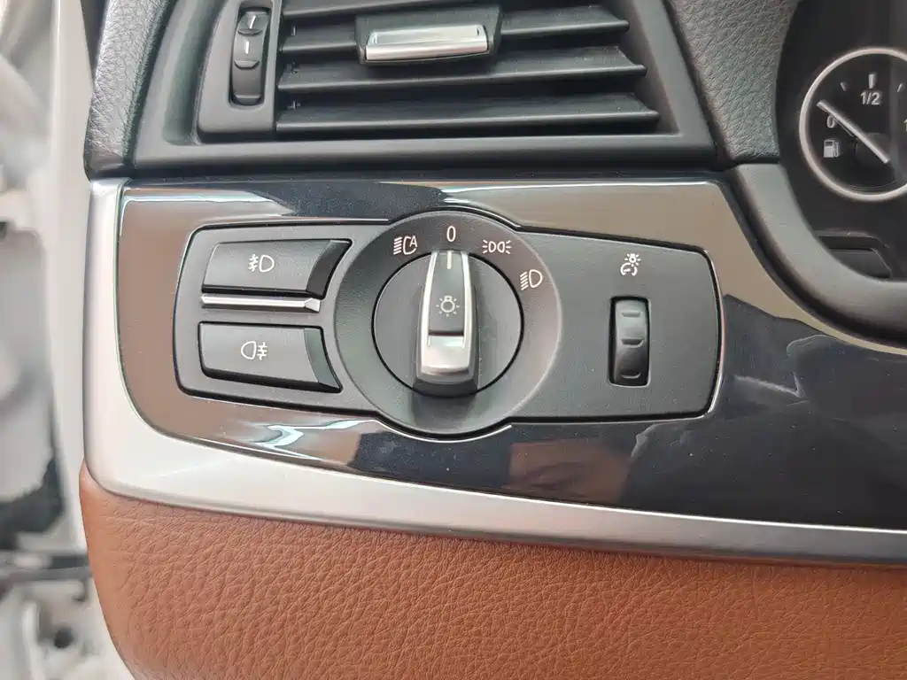 BMW 5 Series 2017 520Li Elegance
