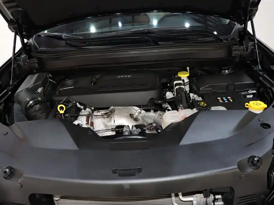 Jeep Cherokee 2020 2.0T FWD Leading Edition
