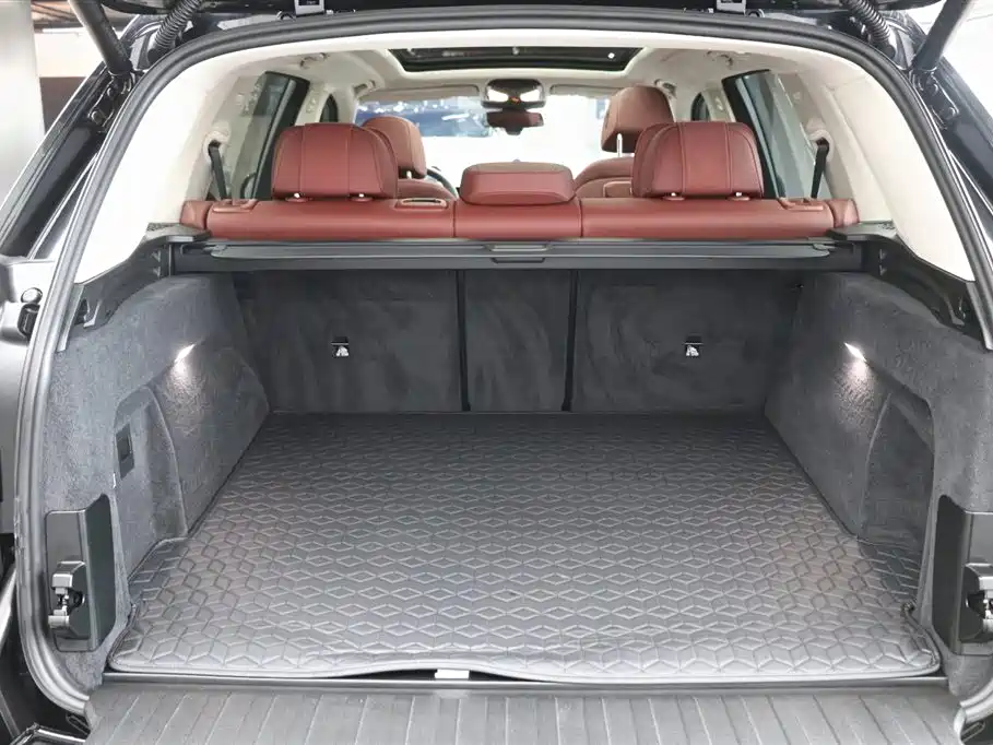 BMW X5 2023 xDrive 30Li M Sport Night Edition