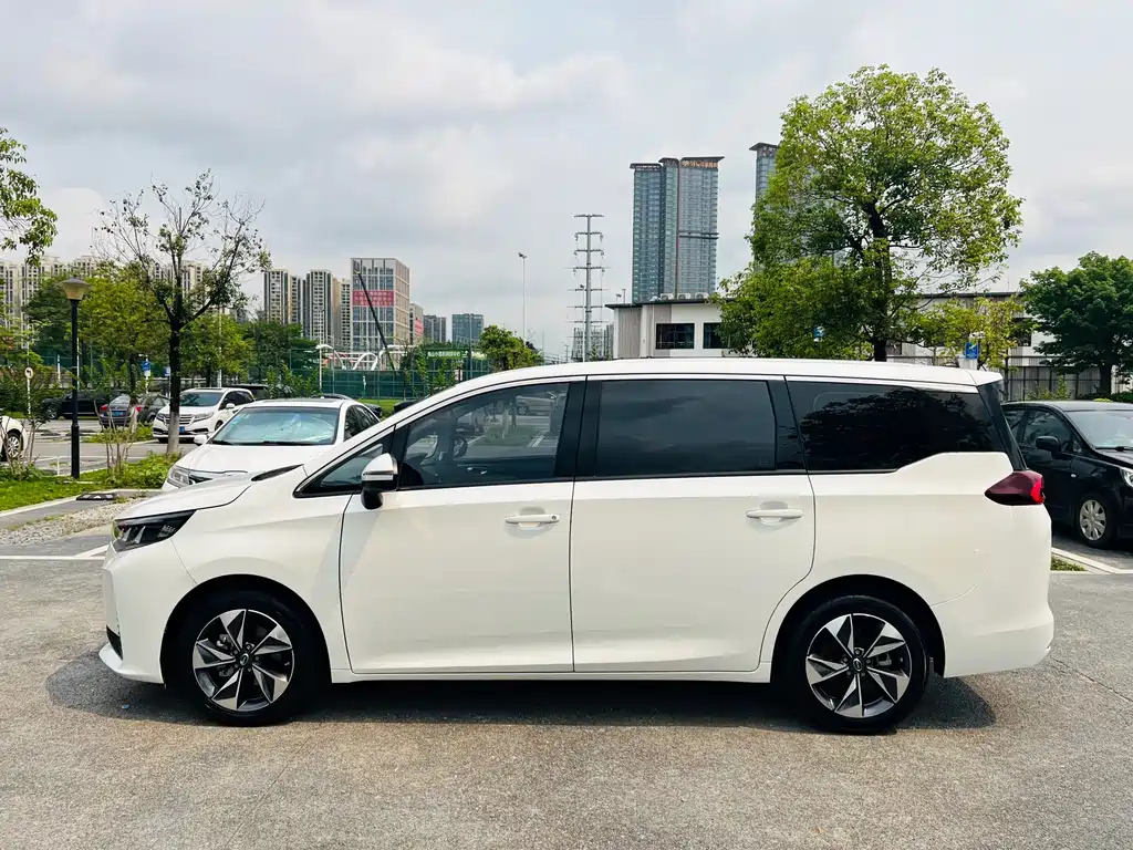 GAC Trumpchi M6 2021 PRO 270T DCT Luxury Edition