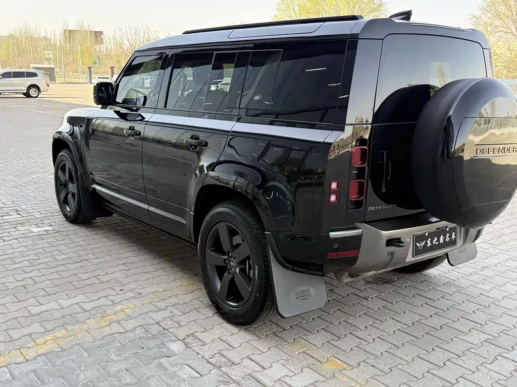 Land Rover Defender 2024 110 3.0T P400 X-DYNAMIC HSE