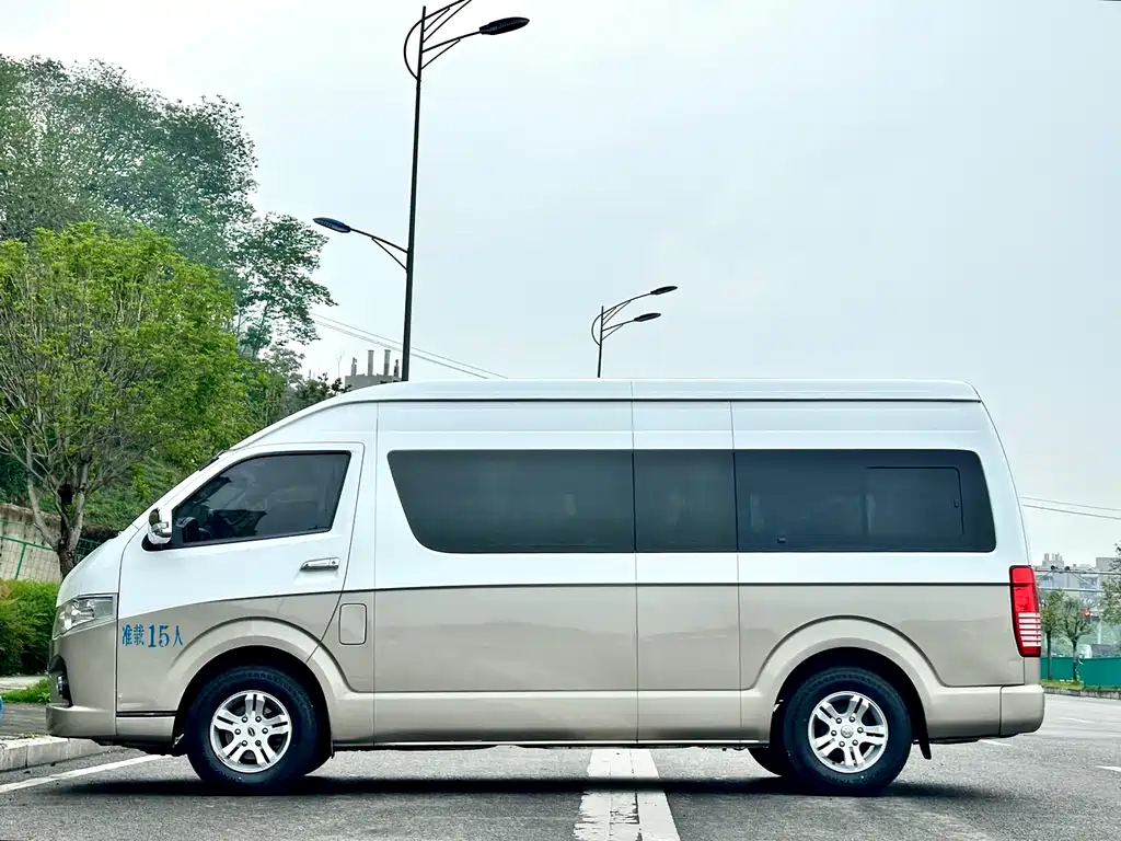 Higer H5C 2013 2.4L Basic 4RB2