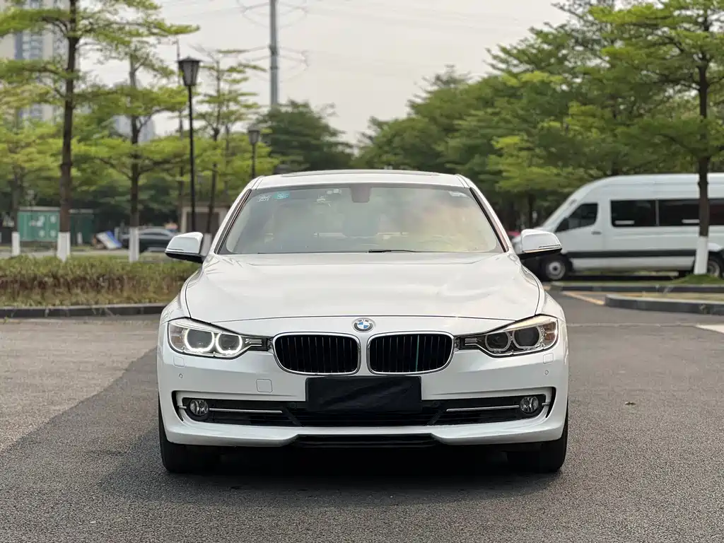 BMW 3 Series 2014 320Li Fashion Edition