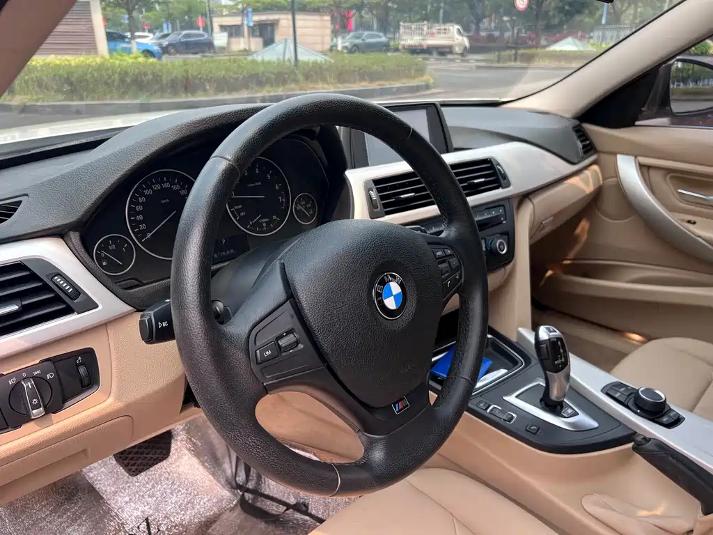 BMW 3 Series 2014 320Li Fashion Edition