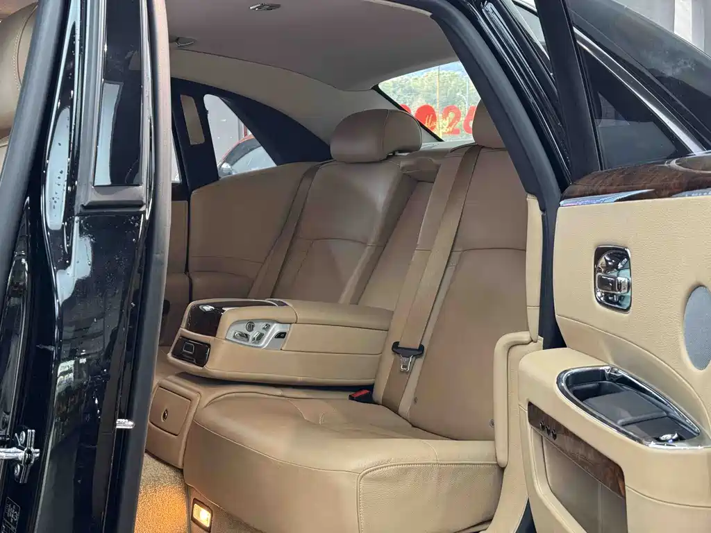 Rolls-Royce Ghost 2010 6.6T Standard Edition
