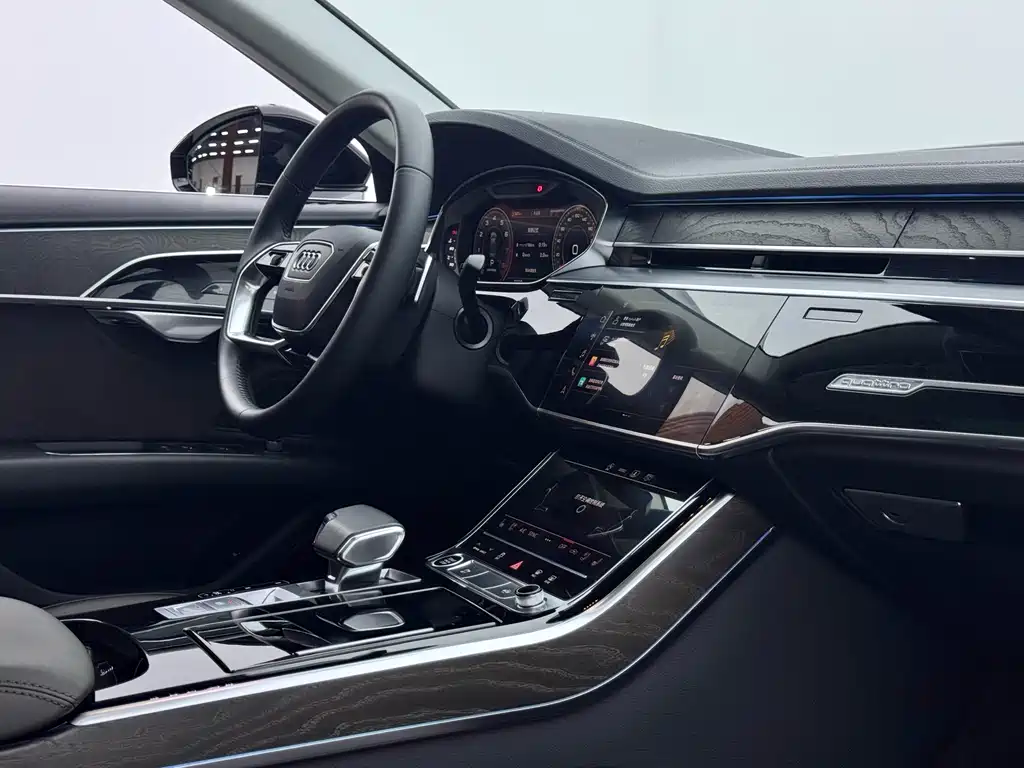 Audi A8L 50 TFSI quattro Comfort Edition 2021