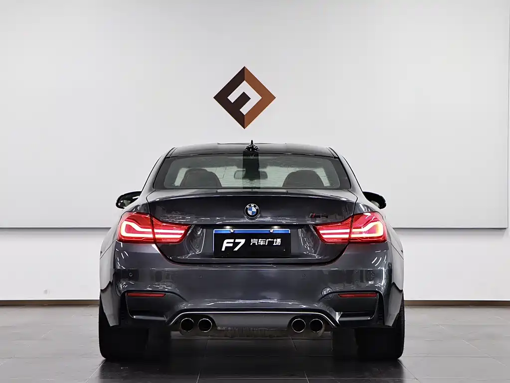BMW M4 2017 M4 Coupe
