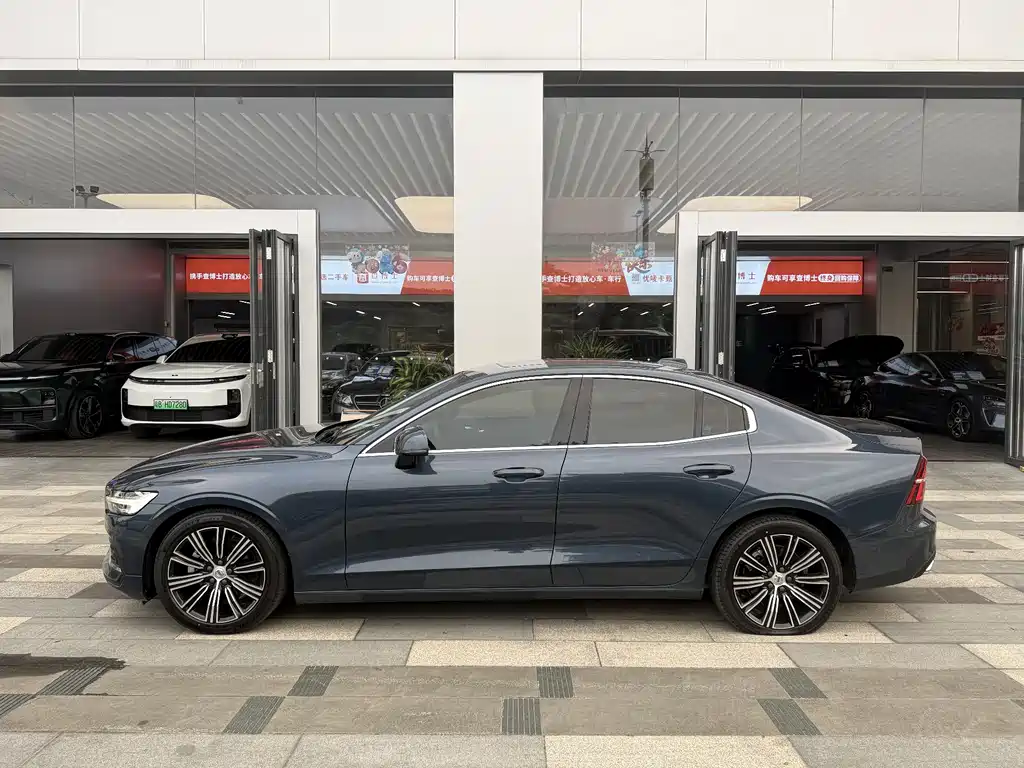 Volvo S60 2021 T4 Momentum Luxury Edition