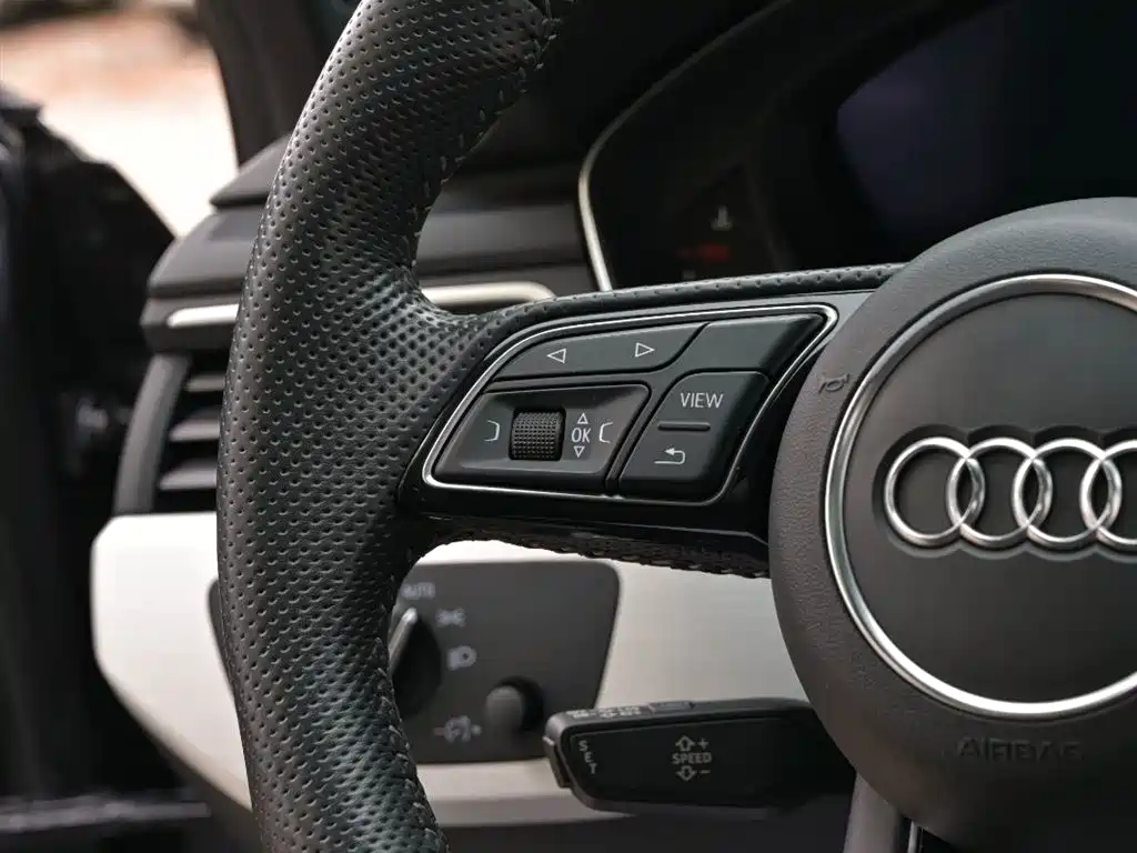 Audi A4 Avant 2020 40 TFSI Luxury Dynamic