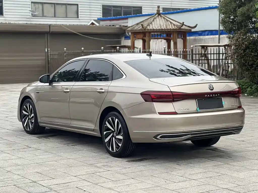 Passat 2022 330TSI Starlight Luxury Edition